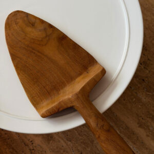 כף פריסה לעוגה מעץ