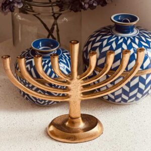 חנוכיית זהב ביסיק