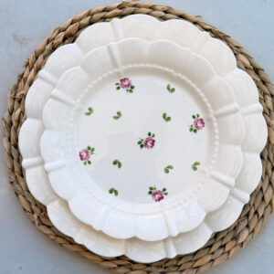 צלחת מנה ראשונה פרחים קטנים